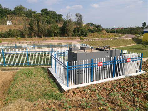 在選購一體化污水處理設(shè)備時(shí)應(yīng)該注意哪些 ？