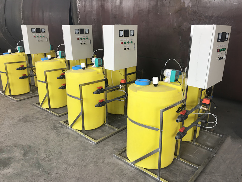 1729822168389344.jpg 全自動三箱加藥裝置.jpg